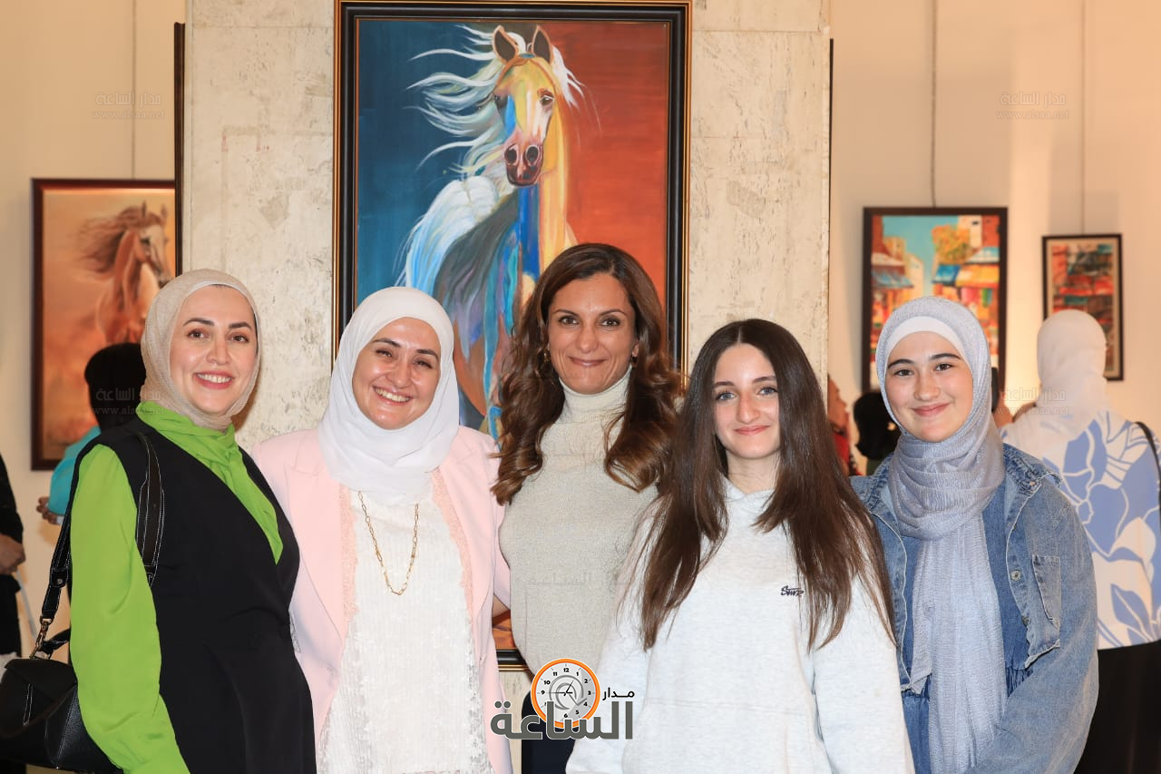 Madar Al-Saa Images 0.09014011417850742