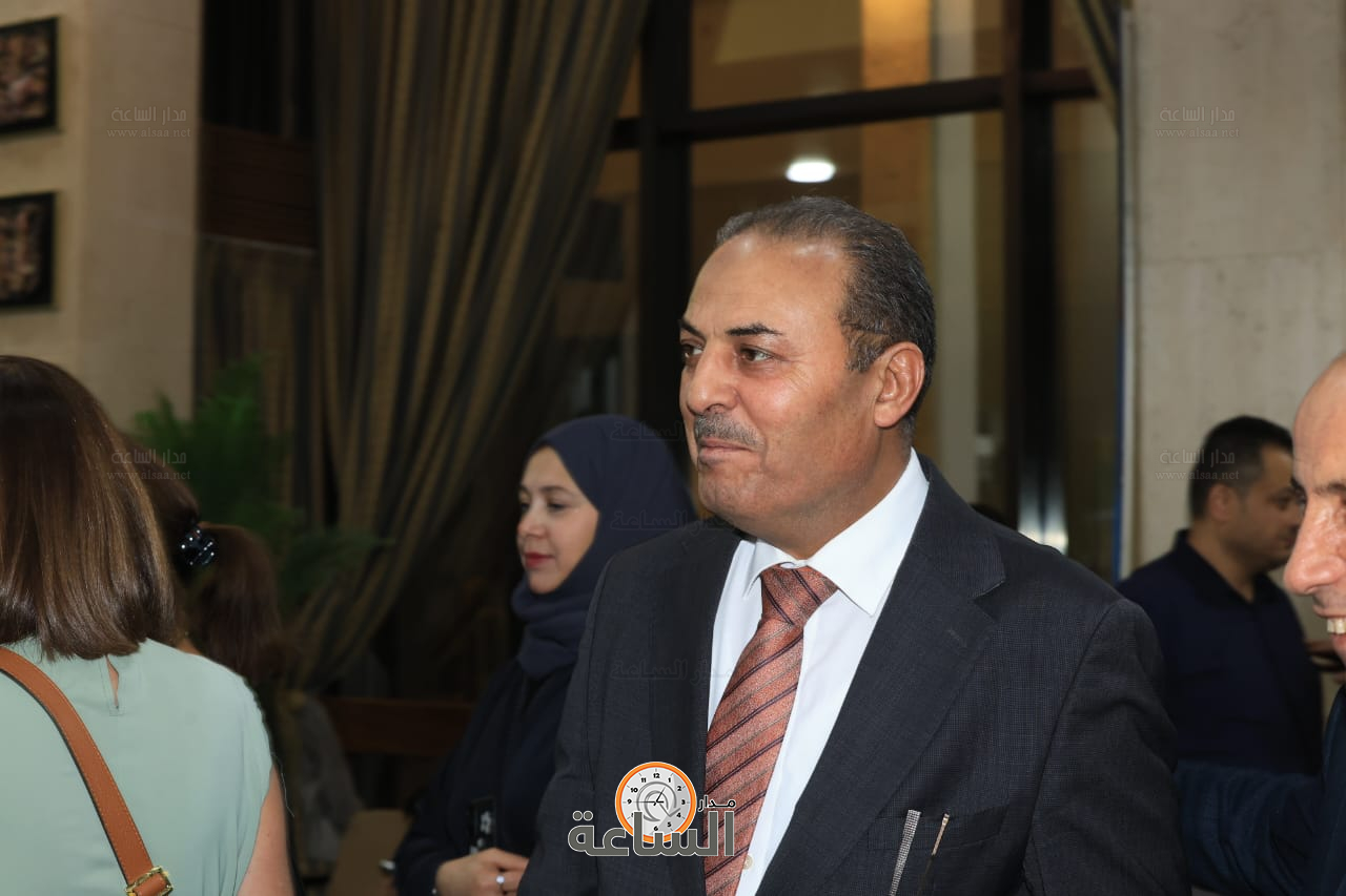 Madar Al-Saa Images 0.03407978063305139