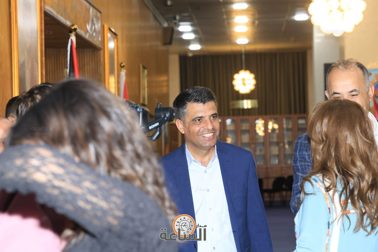 Madar Al-Saa Images 0.6106859303441976