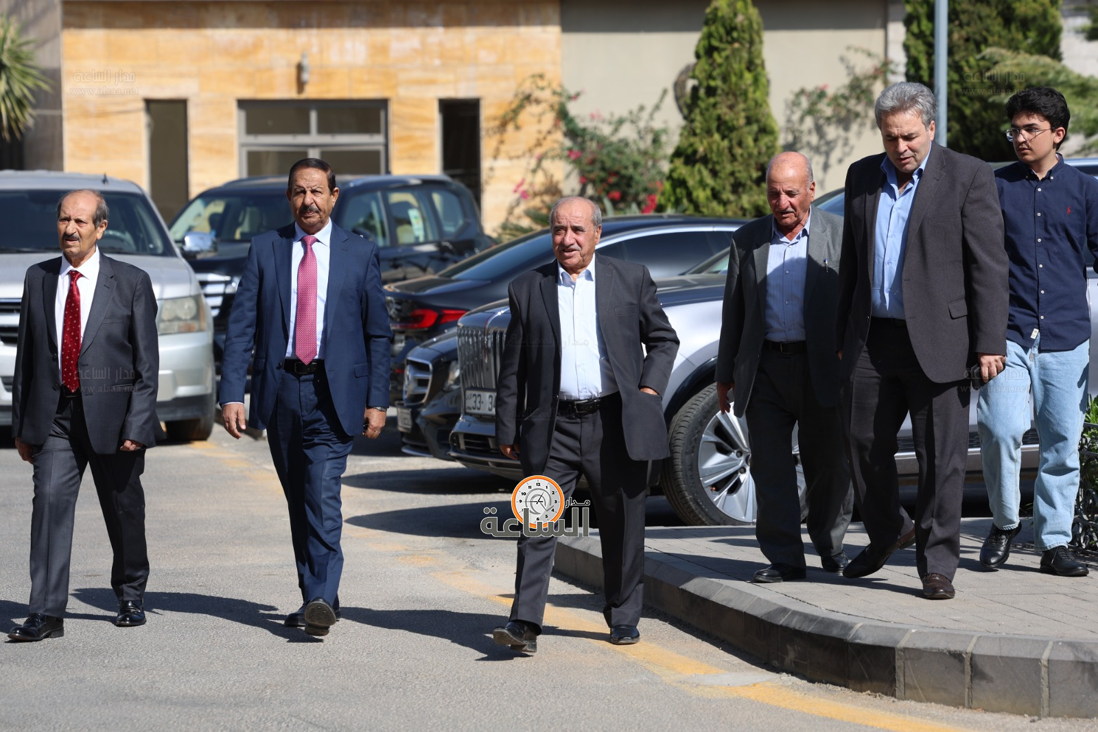 Madar Al-Saa Images 0.7790307065457648