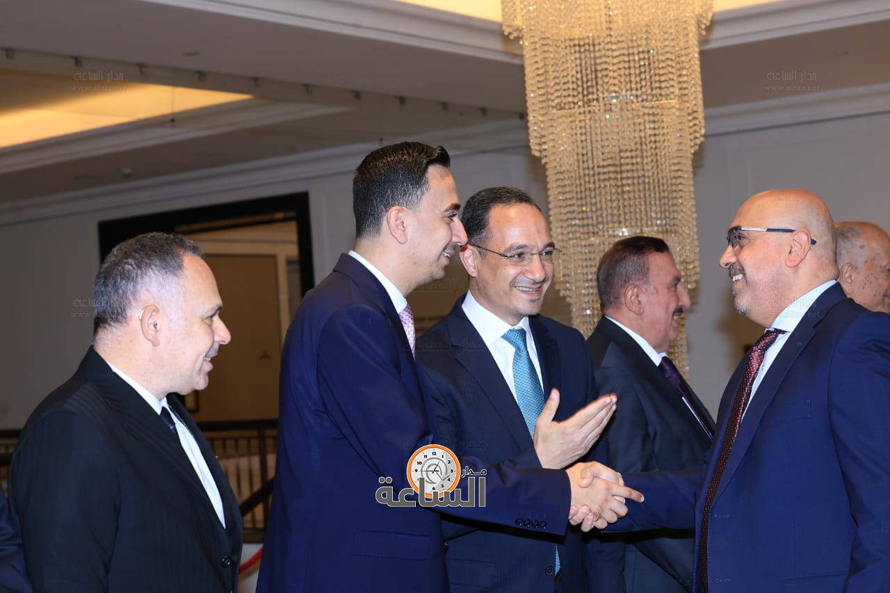 Madar Al-Saa Images 0.895258733737814