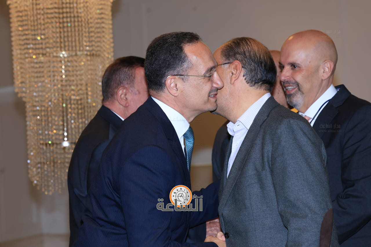 Madar Al-Saa Images 0.8817397785529055