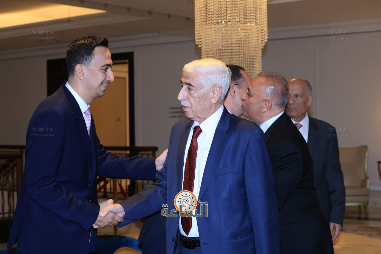 Madar Al-Saa Images 0.5003248380957694