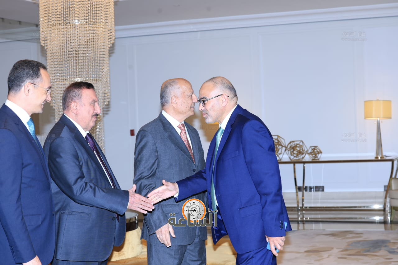 Madar Al-Saa Images 0.13530688935130897