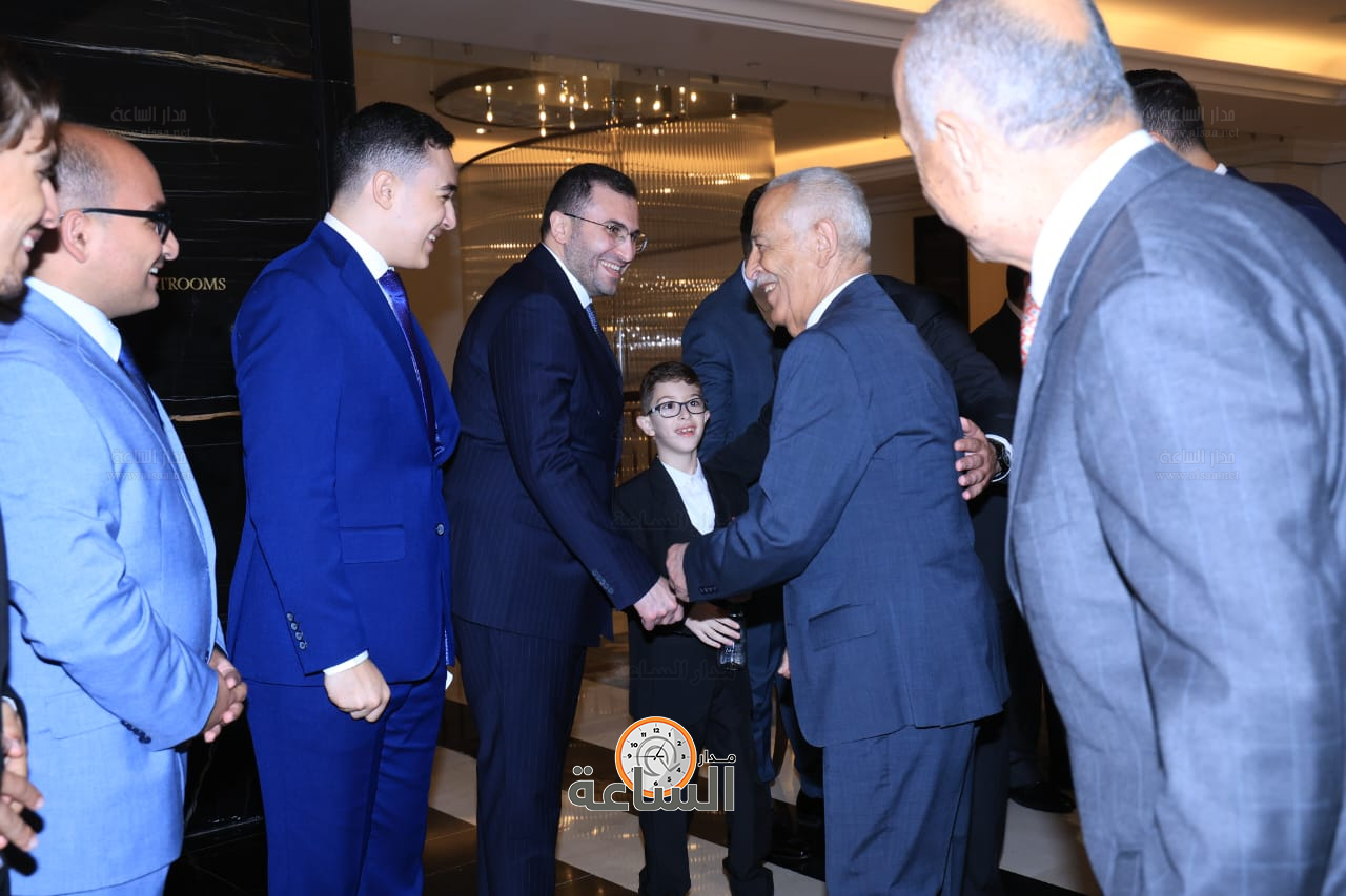 Madar Al-Saa Images 0.8739064988378186