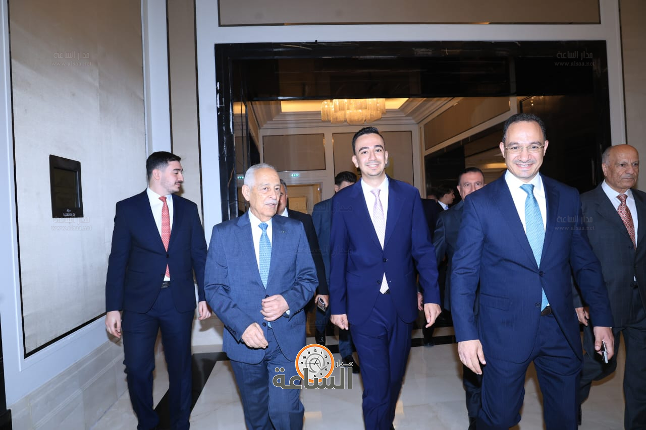 Madar Al-Saa Images 0.12476773775981254