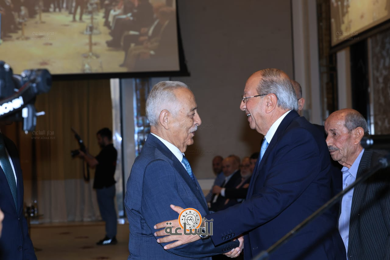 Madar Al-Saa Images 0.4363806422008927