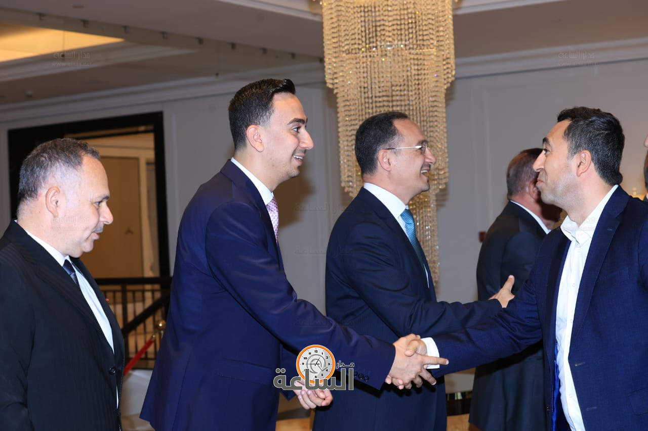 Madar Al-Saa Images 0.587769179489302