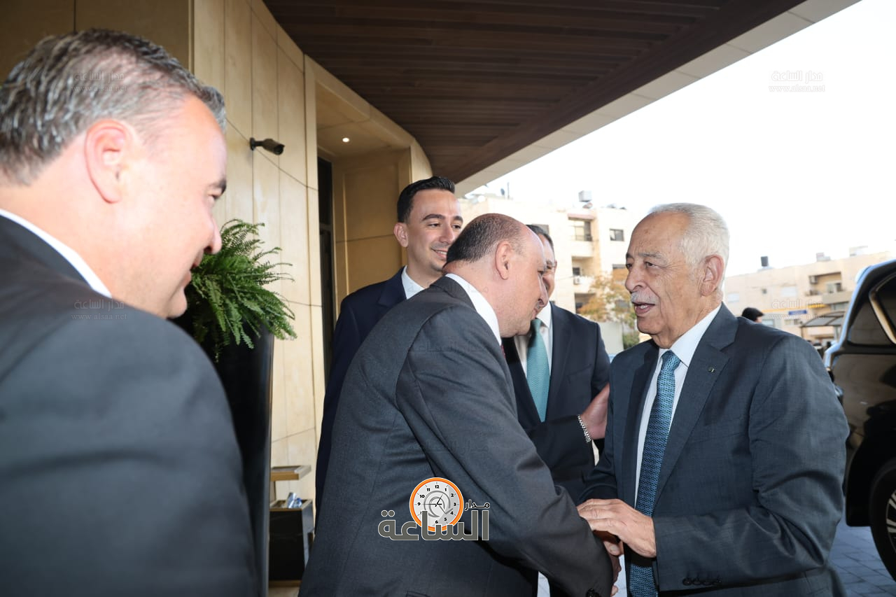 Madar Al-Saa Images 0.585181040569601