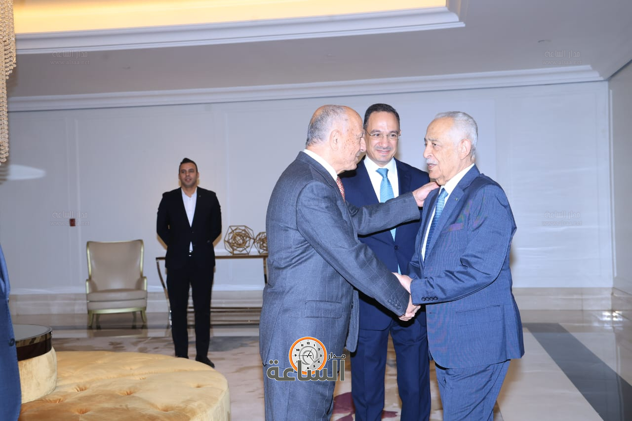 Madar Al-Saa Images 0.41575119638526126