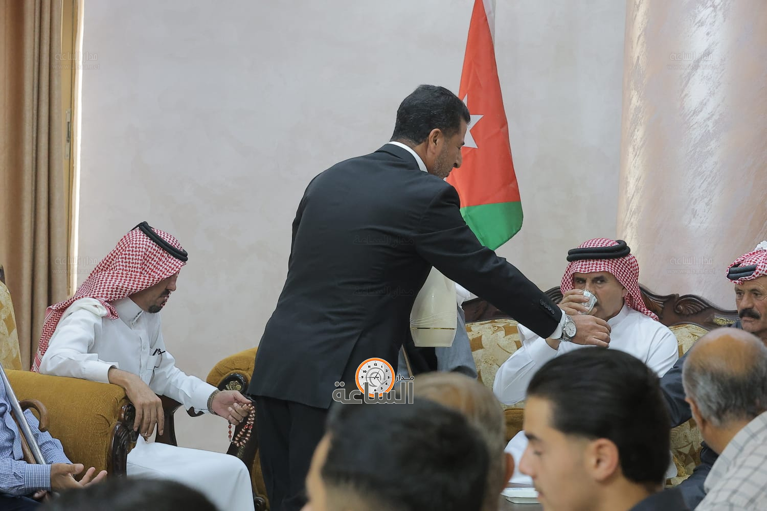 Madar Al-Saa Images 0.12217465740267153