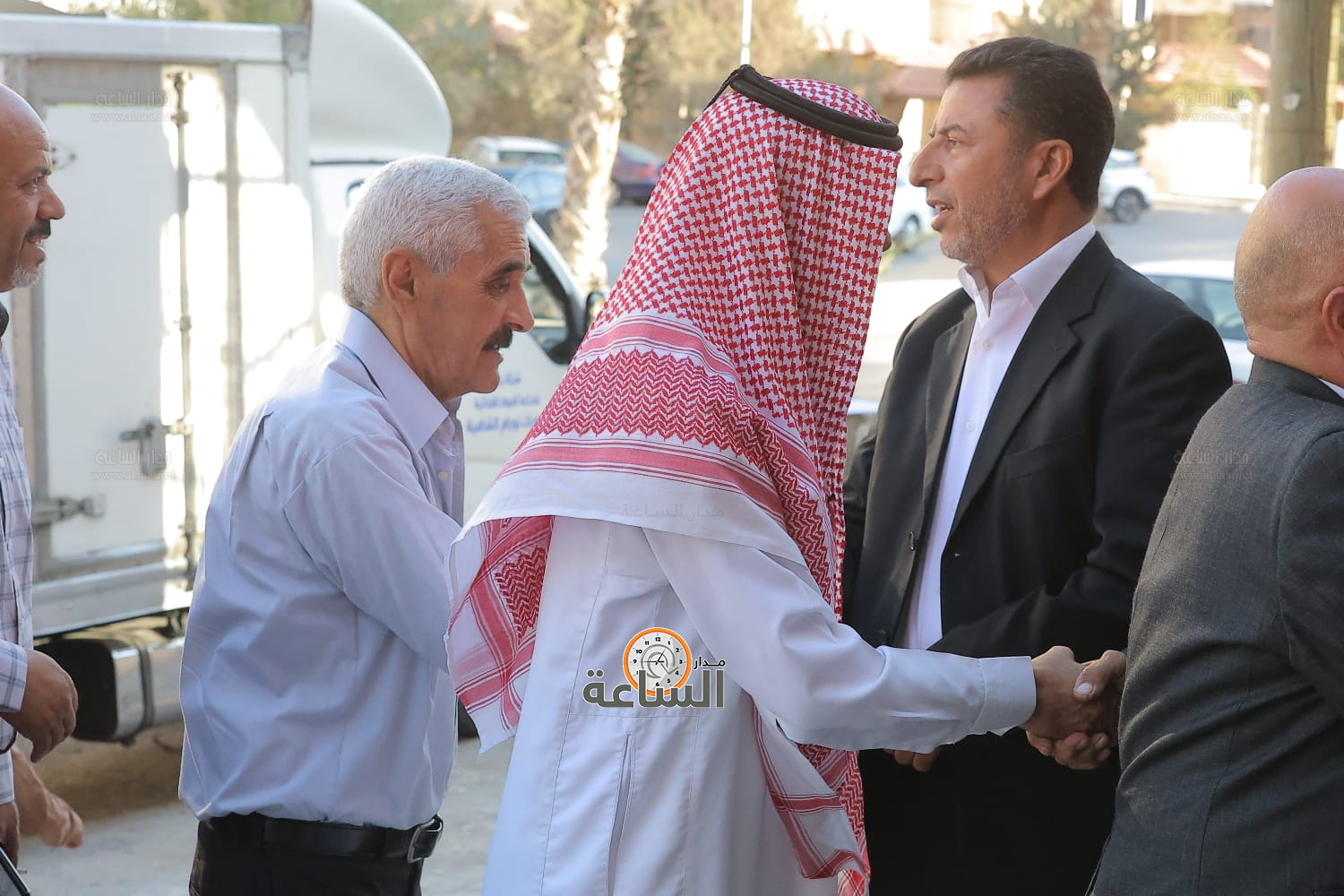 Madar Al-Saa Images 0.3302990858581788