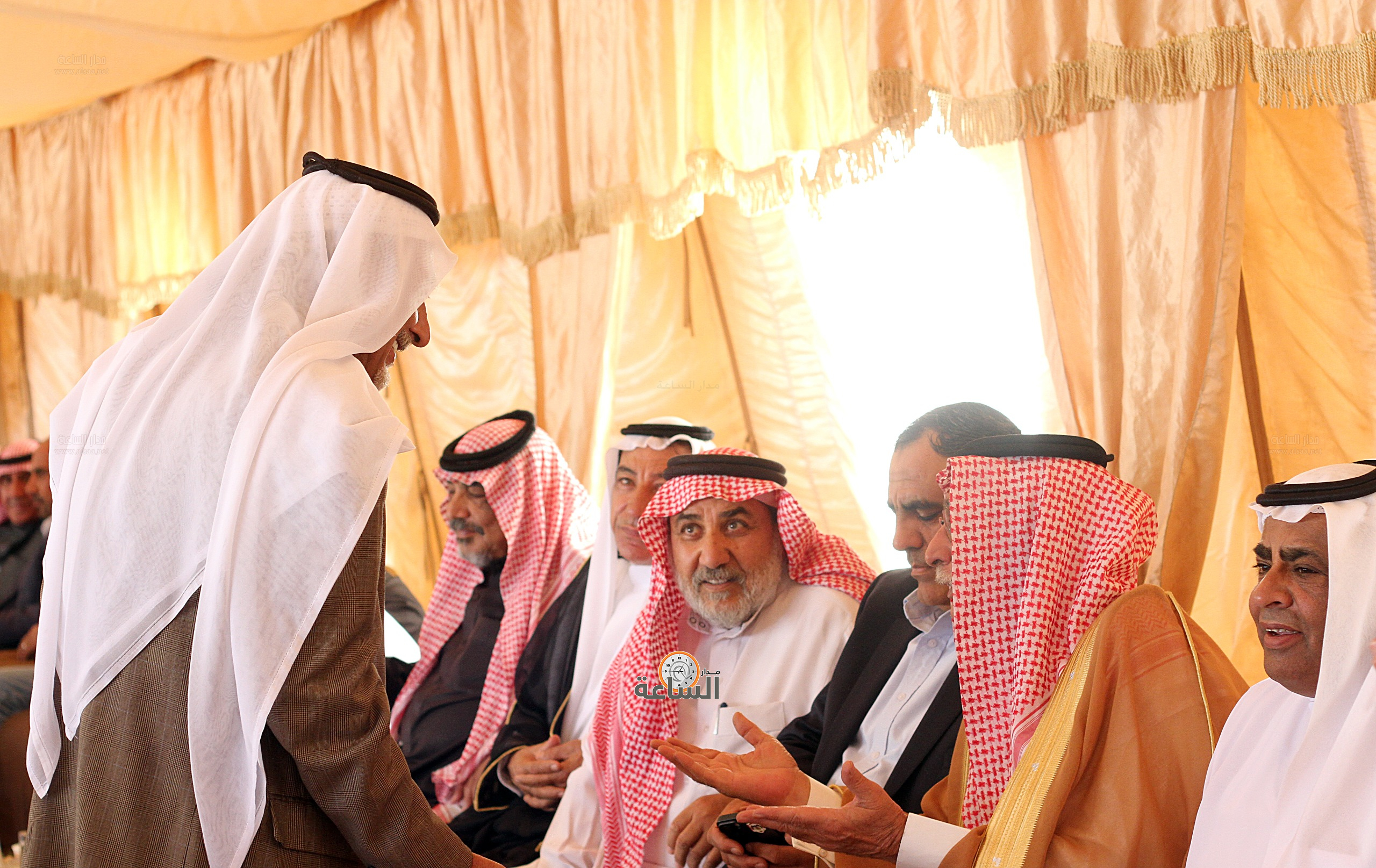 Madar Al-Saa Images 0.1259883453499412