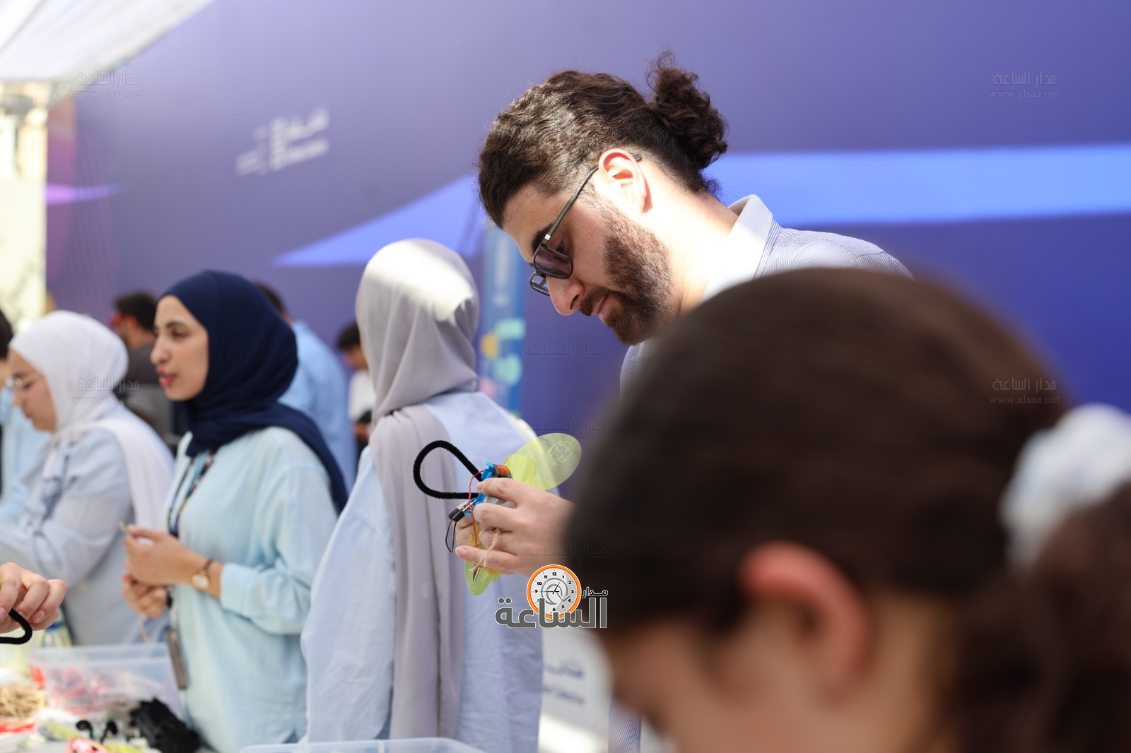 Madar Al-Saa Images 0.04124960152824497