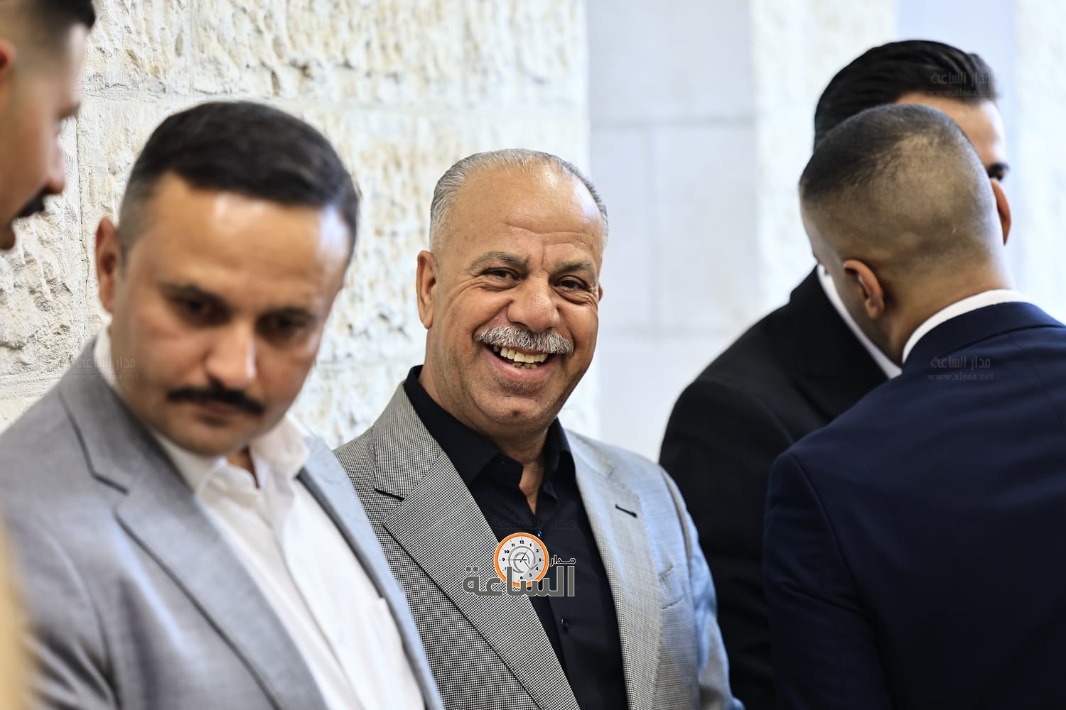 Madar Al-Saa Images 0.8918727386228793