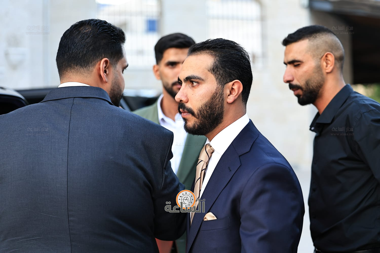 Madar Al-Saa Images 0.15736086339900257