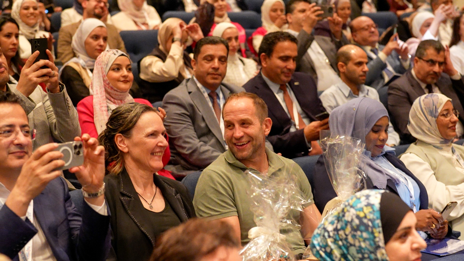 Madar Al-Saa Images 0.49665645562793326