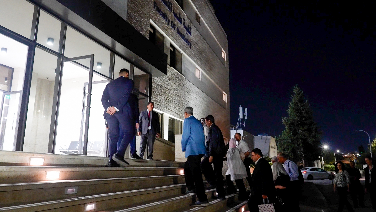 Madar Al-Saa Images 0.049576982343848885