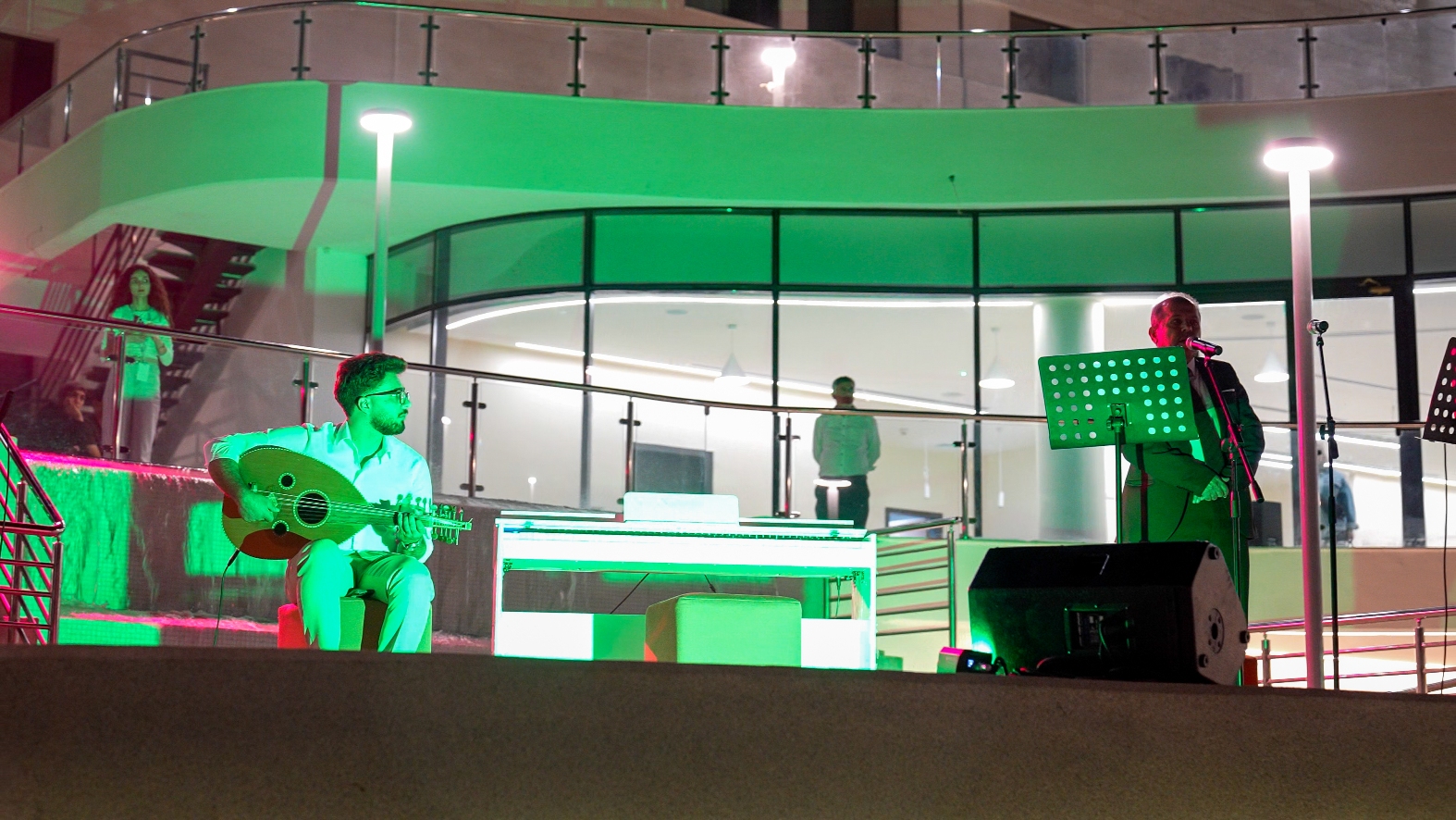 Madar Al-Saa Images 0.8363561058625172