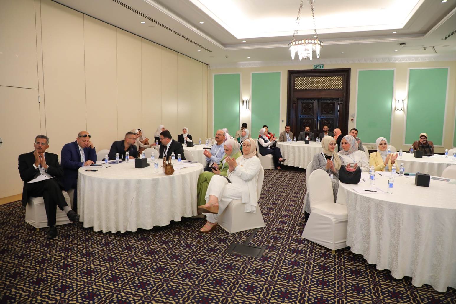 Madar Al-Saa Images 0.3970878760585025