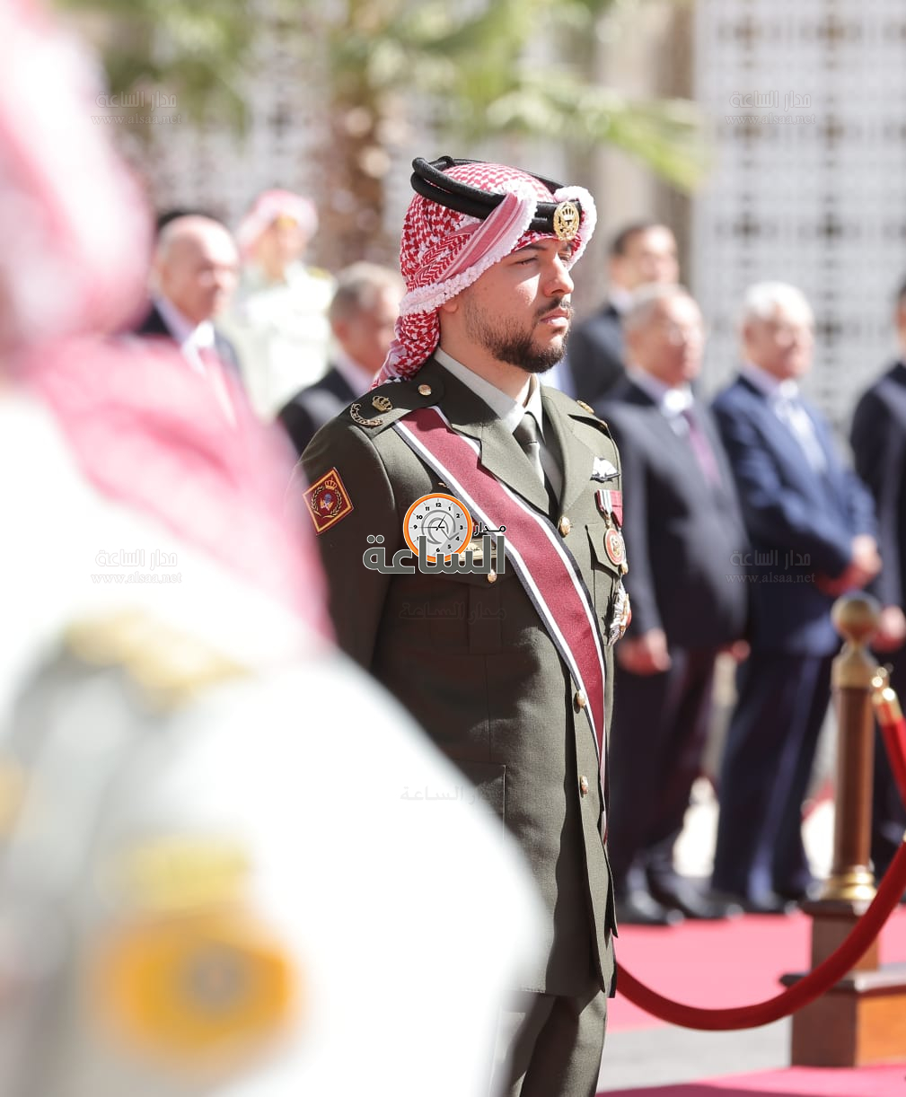 Madar Al-Saa Images 0.5885018837032086