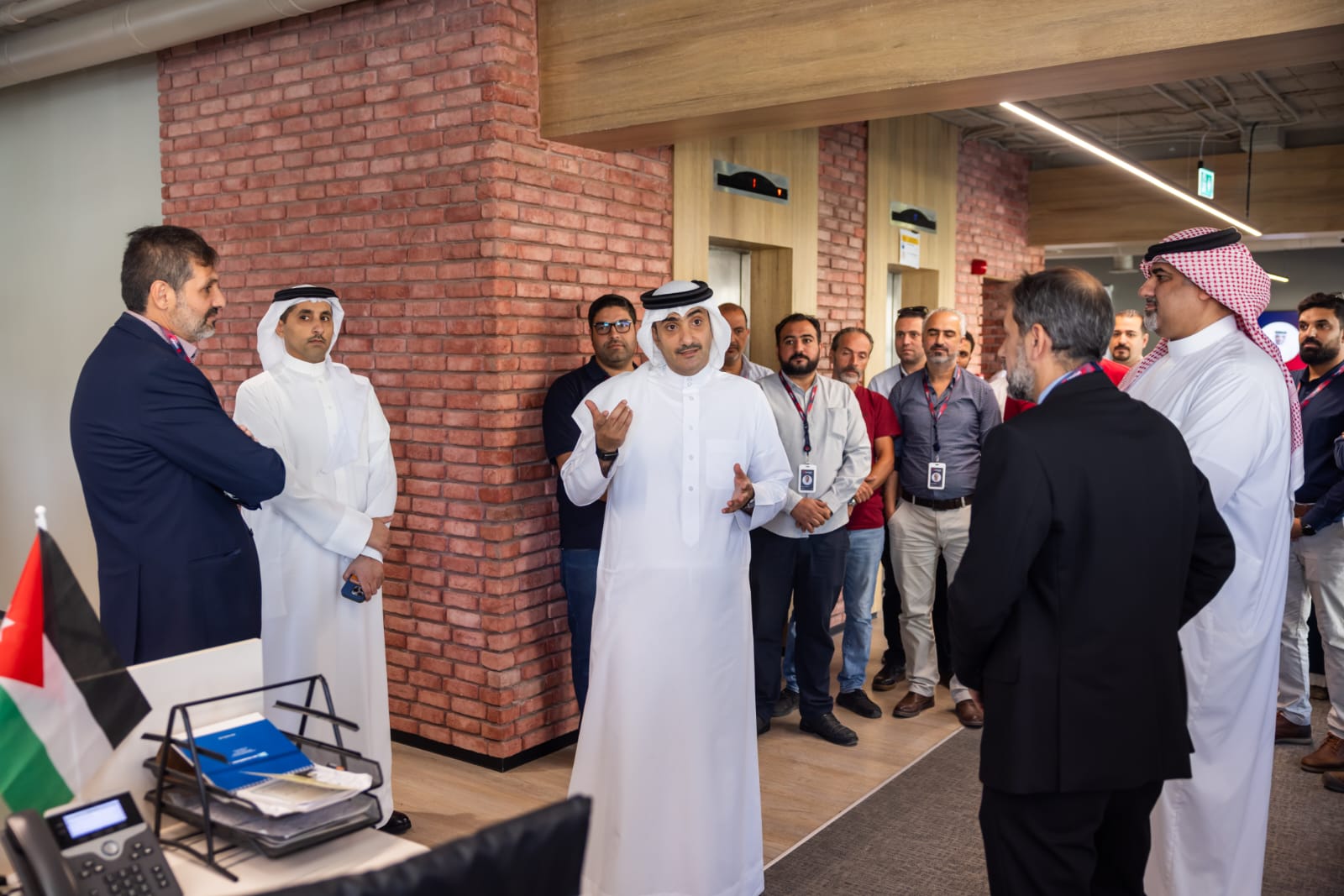 Madar Al-Saa Images 0.4838450491336459