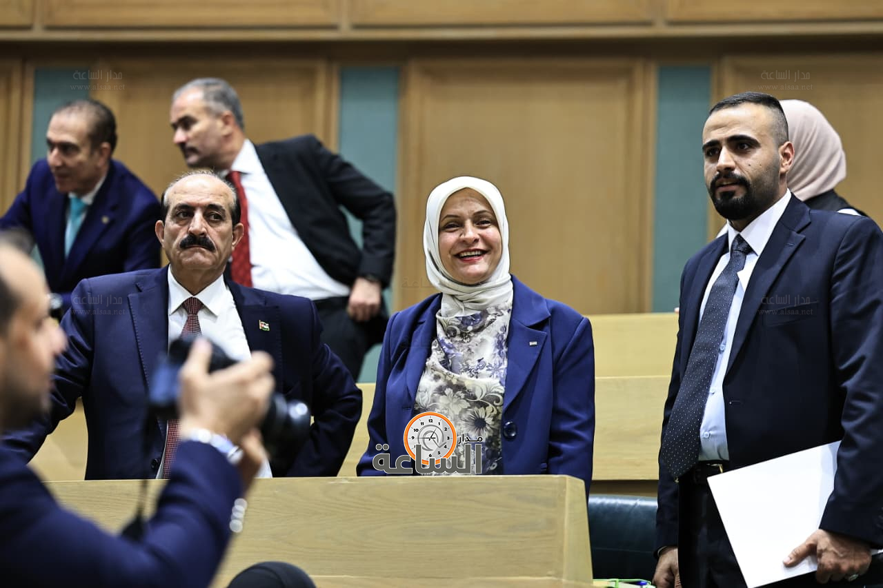 Madar Al-Saa Images 0.076608688080812