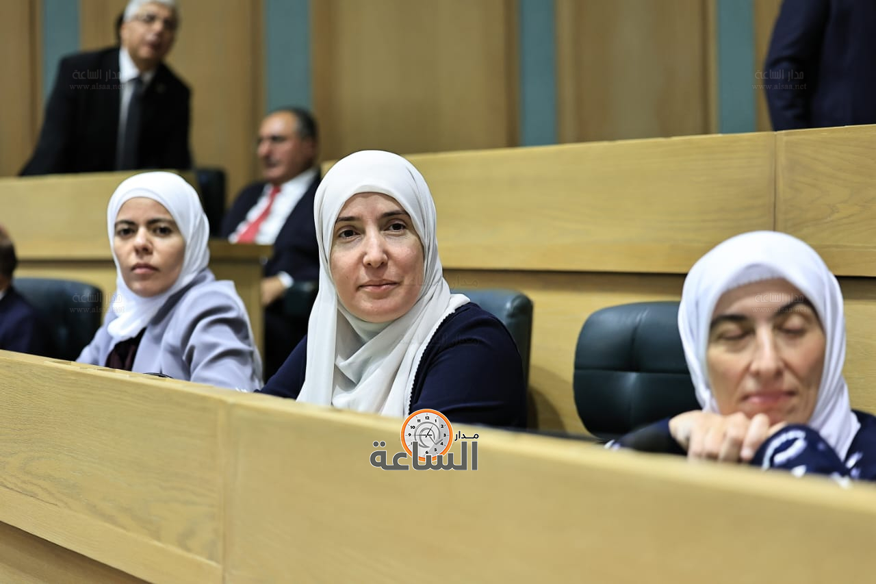 Madar Al-Saa Images 0.6932468128513916