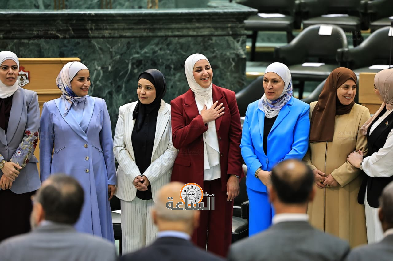 Madar Al-Saa Images 0.7667923445439546