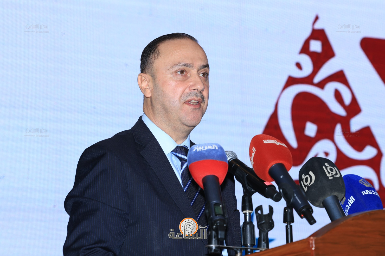 Madar Al-Saa Images 0.3701067071775035