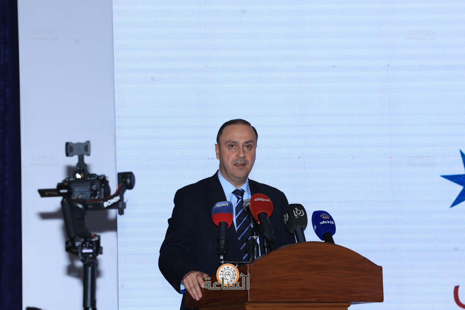 Madar Al-Saa Images 0.2998114679889111