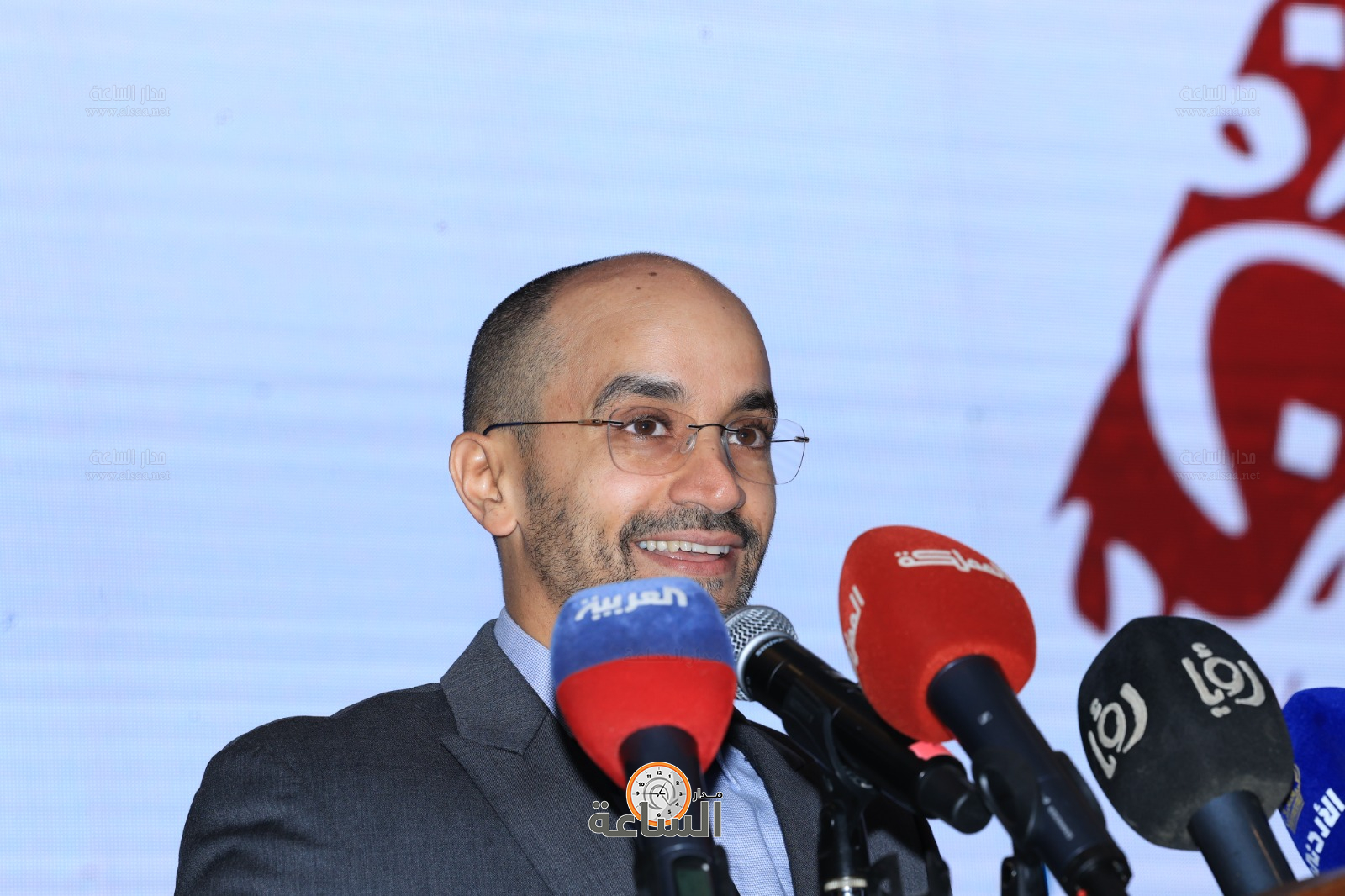 Madar Al-Saa Images 0.0892531577434672