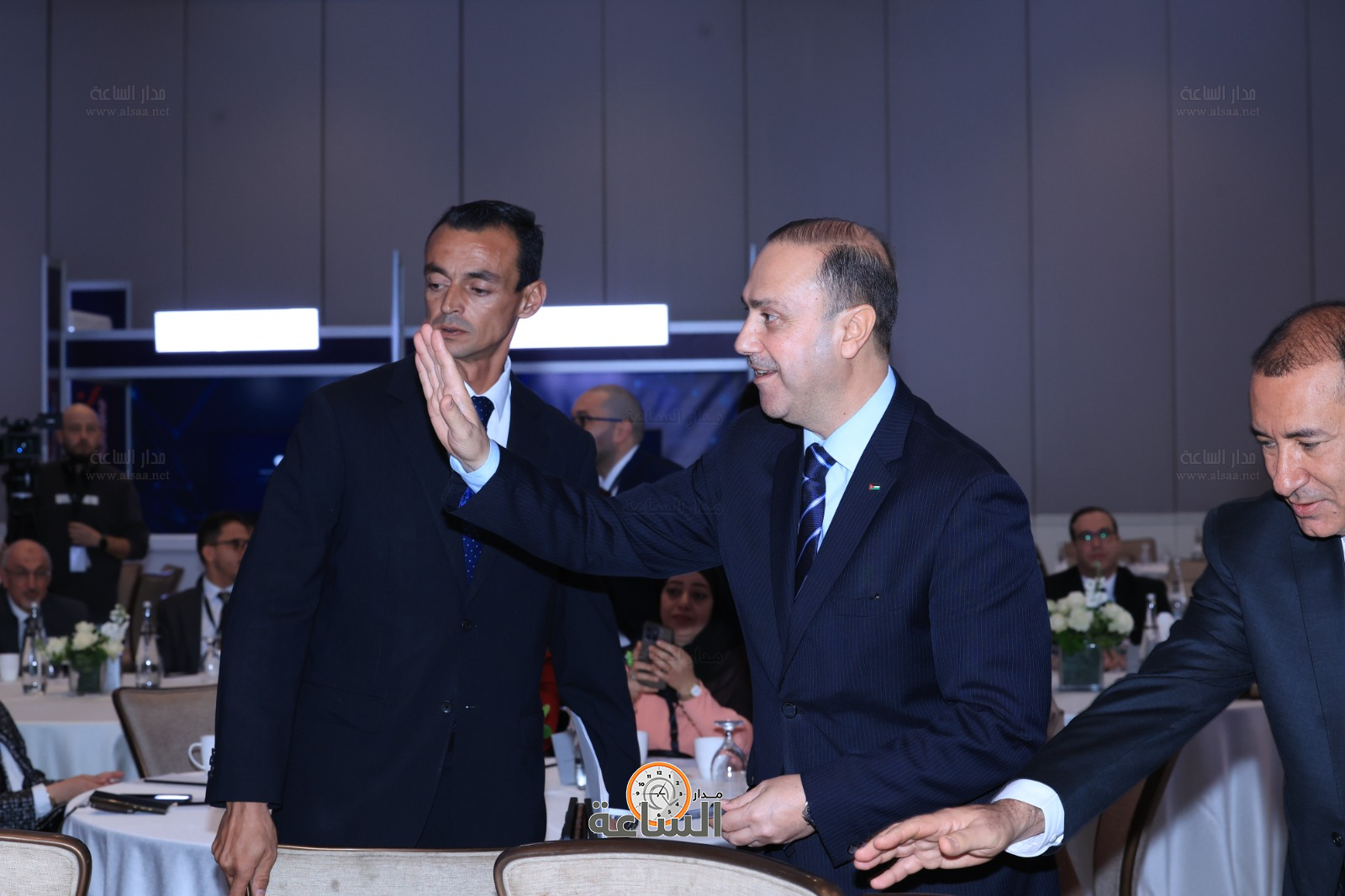 Madar Al-Saa Images 0.6404294687837001