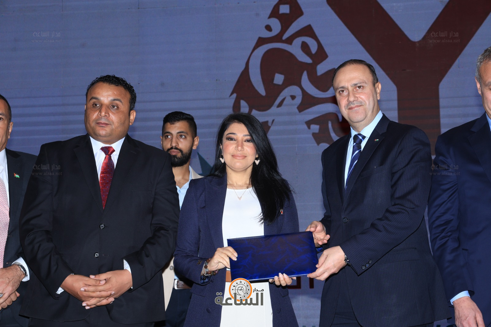 Madar Al-Saa Images 0.6344954384766862