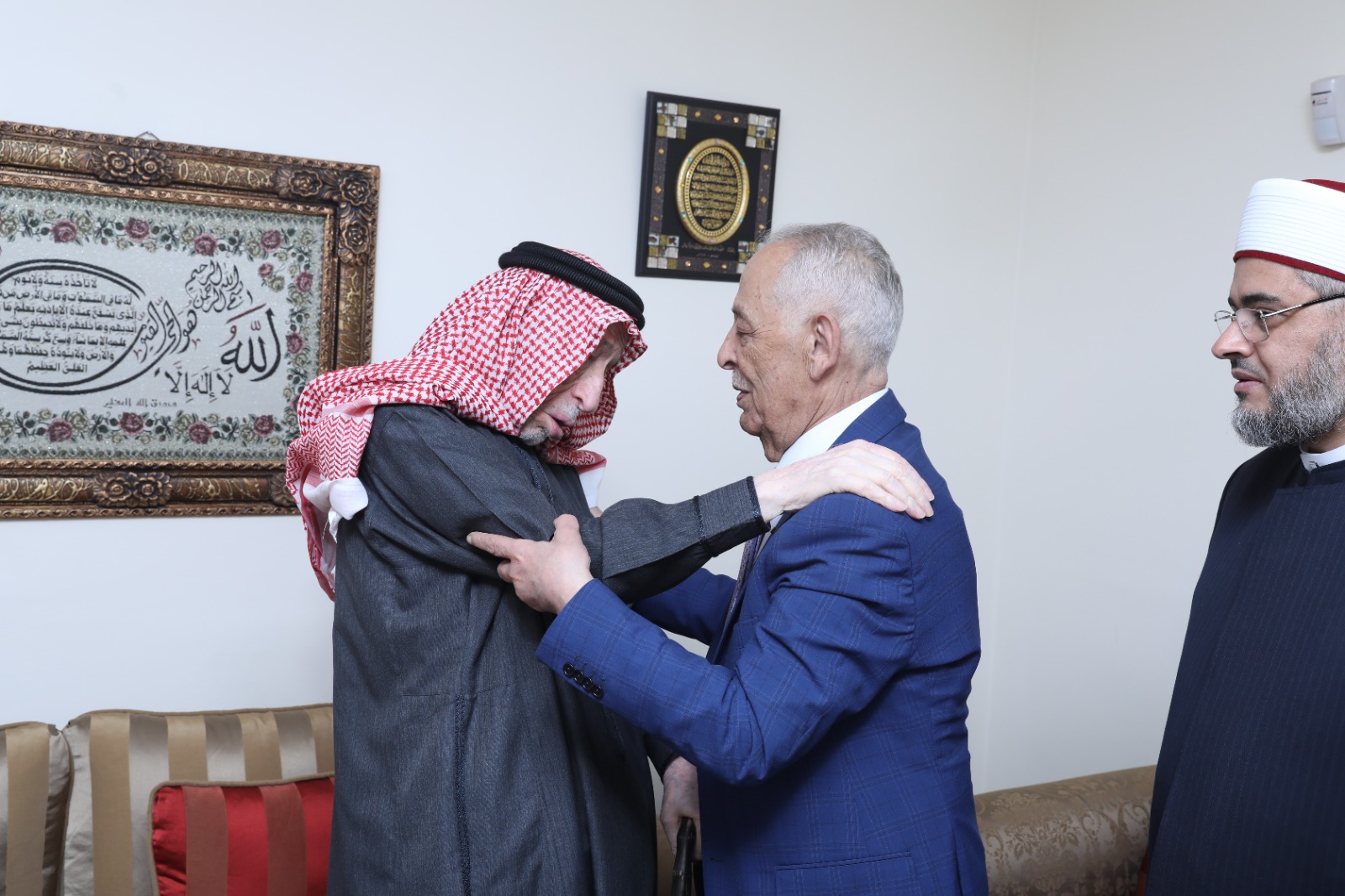 Madar Al-Saa Images 0.40253895836759745