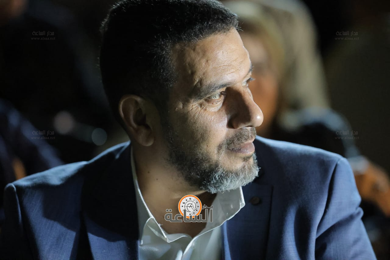 Madar Al-Saa Images 0.9254657420686841