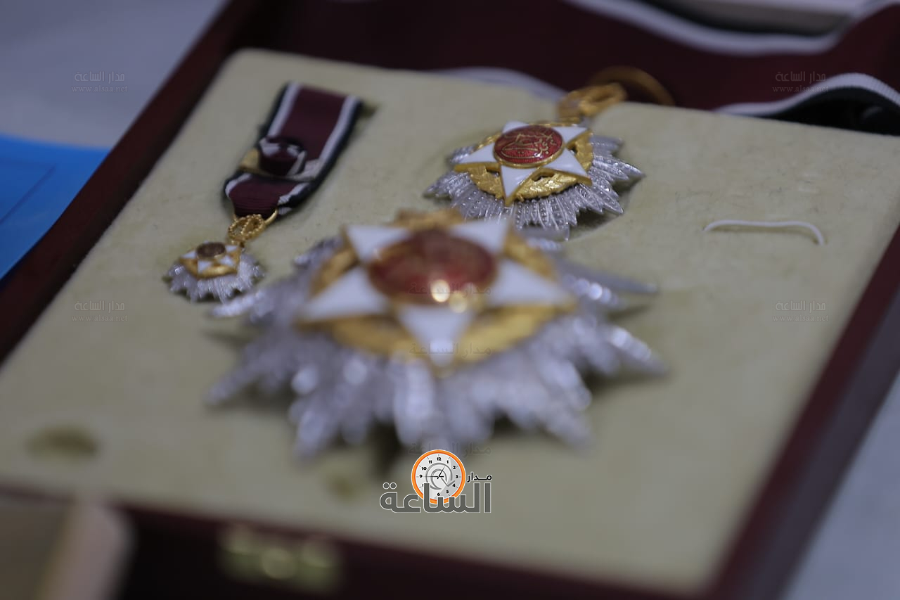 Madar Al-Saa Images 0.5614970763800564