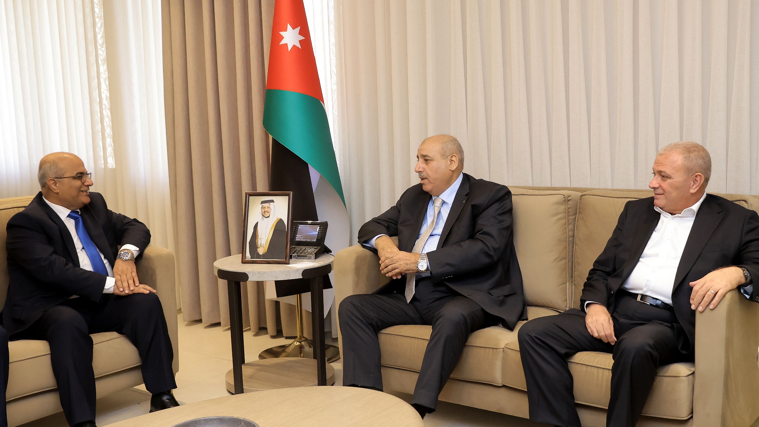 Madar Al-Saa Images 0.5444580117156654