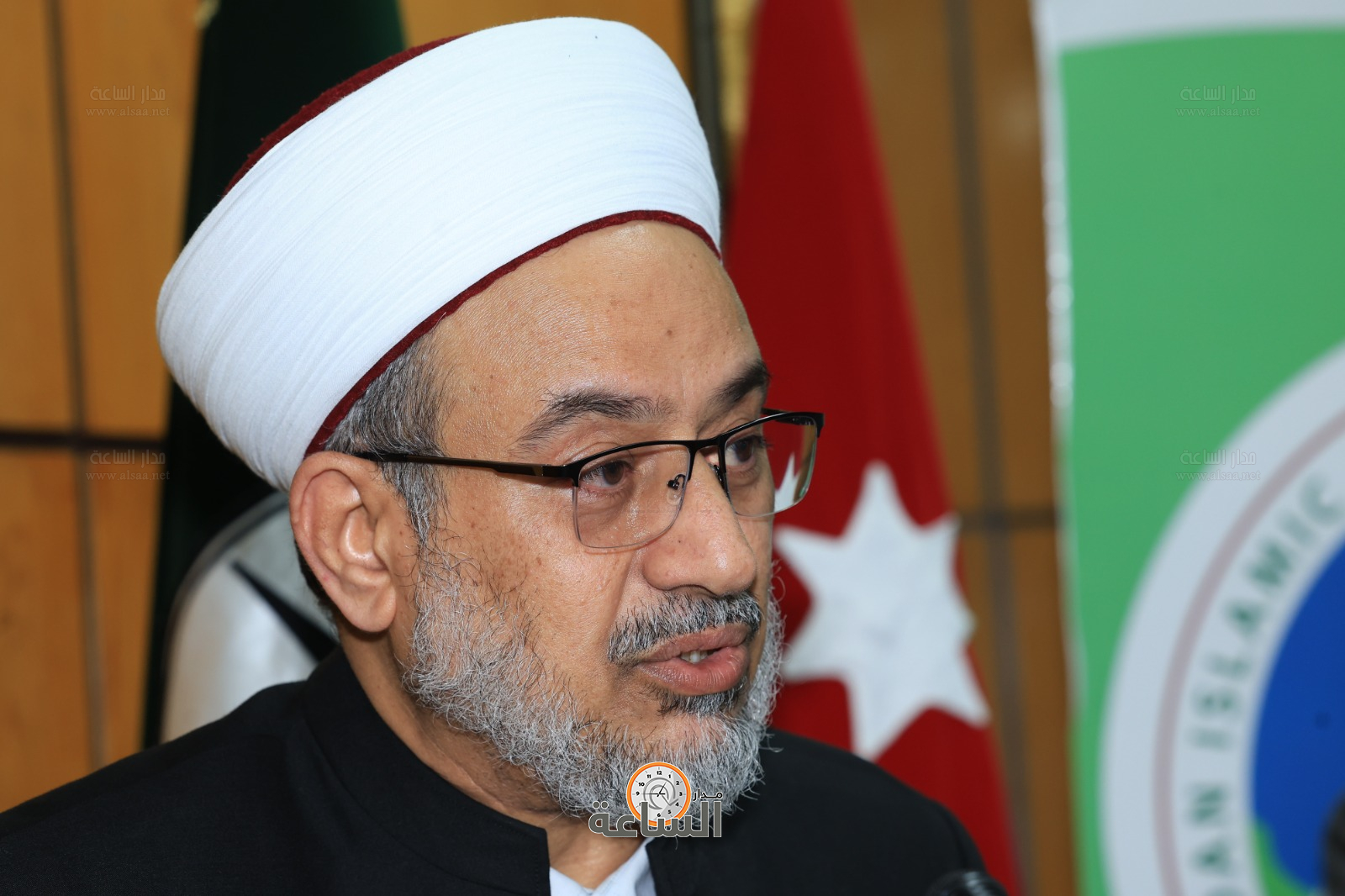 Madar Al-Saa Images 0.10722663343386418