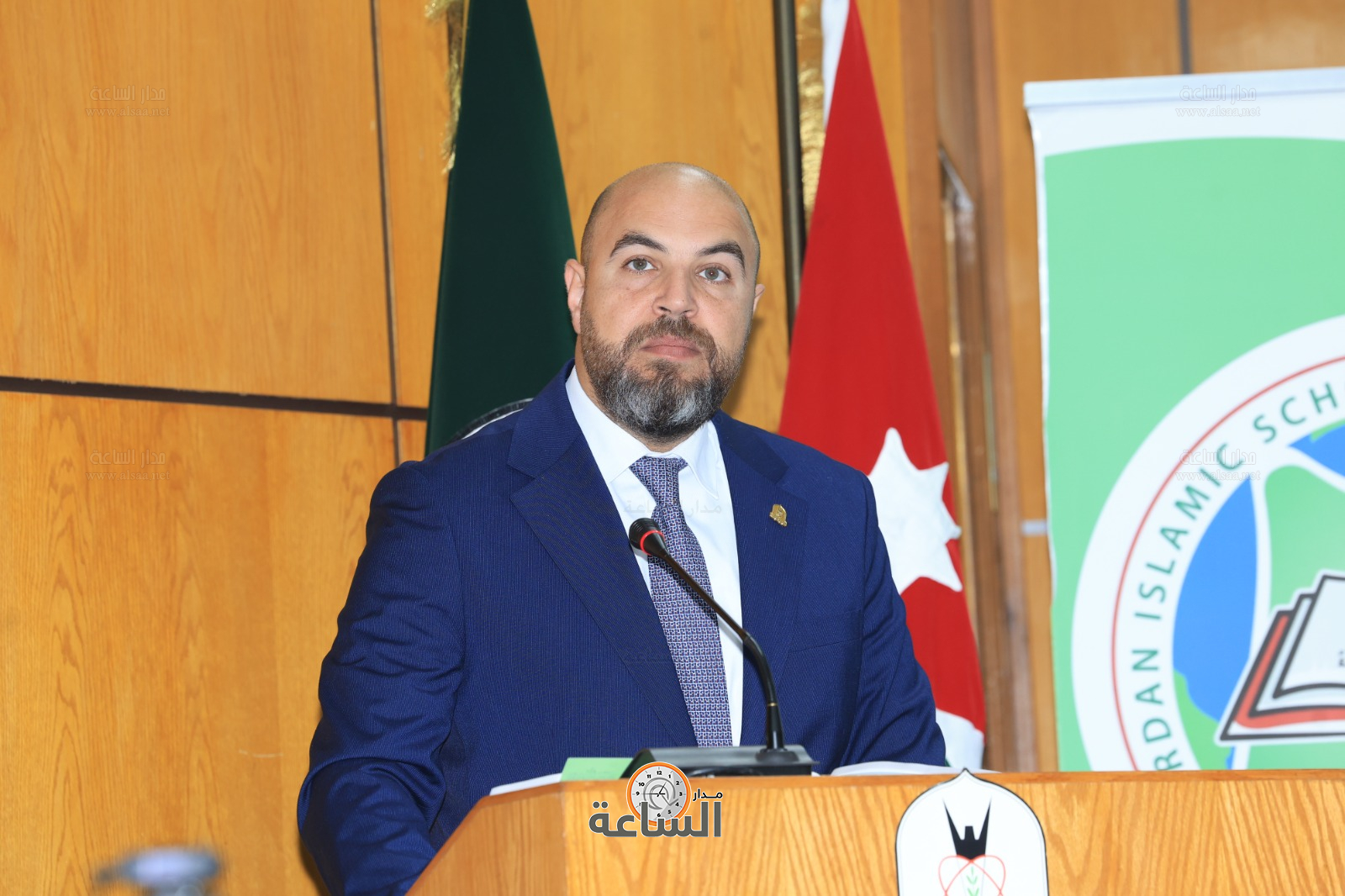 Madar Al-Saa Images 0.13735195451216564