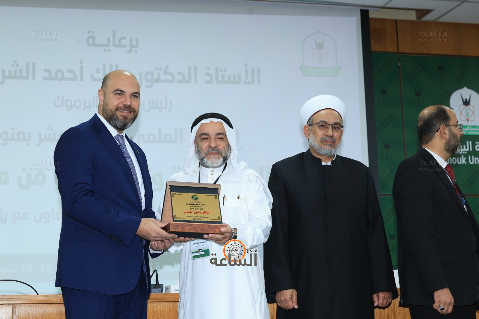 Madar Al-Saa Images 0.17994788735463552