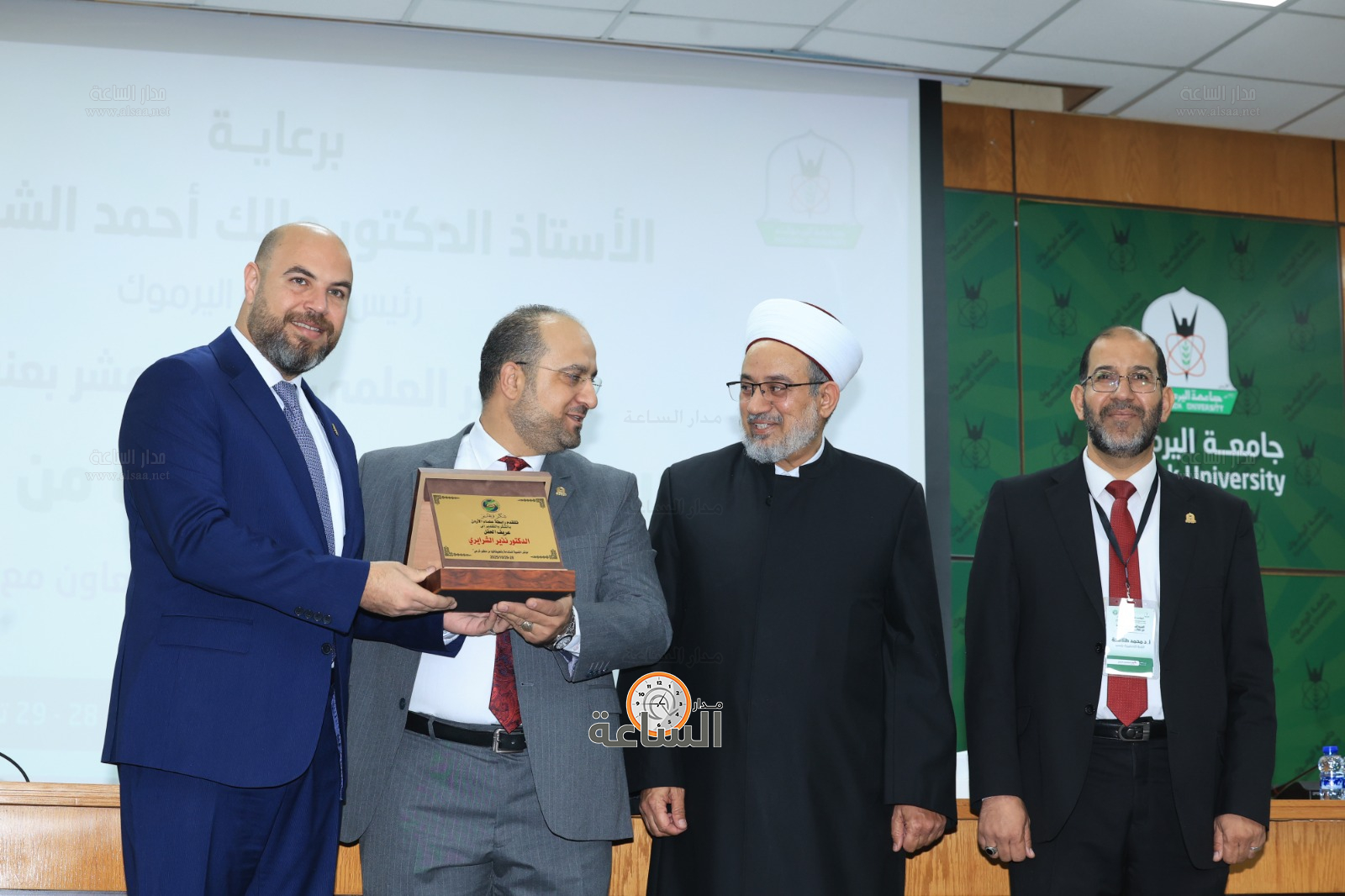 Madar Al-Saa Images 0.2547257581935428