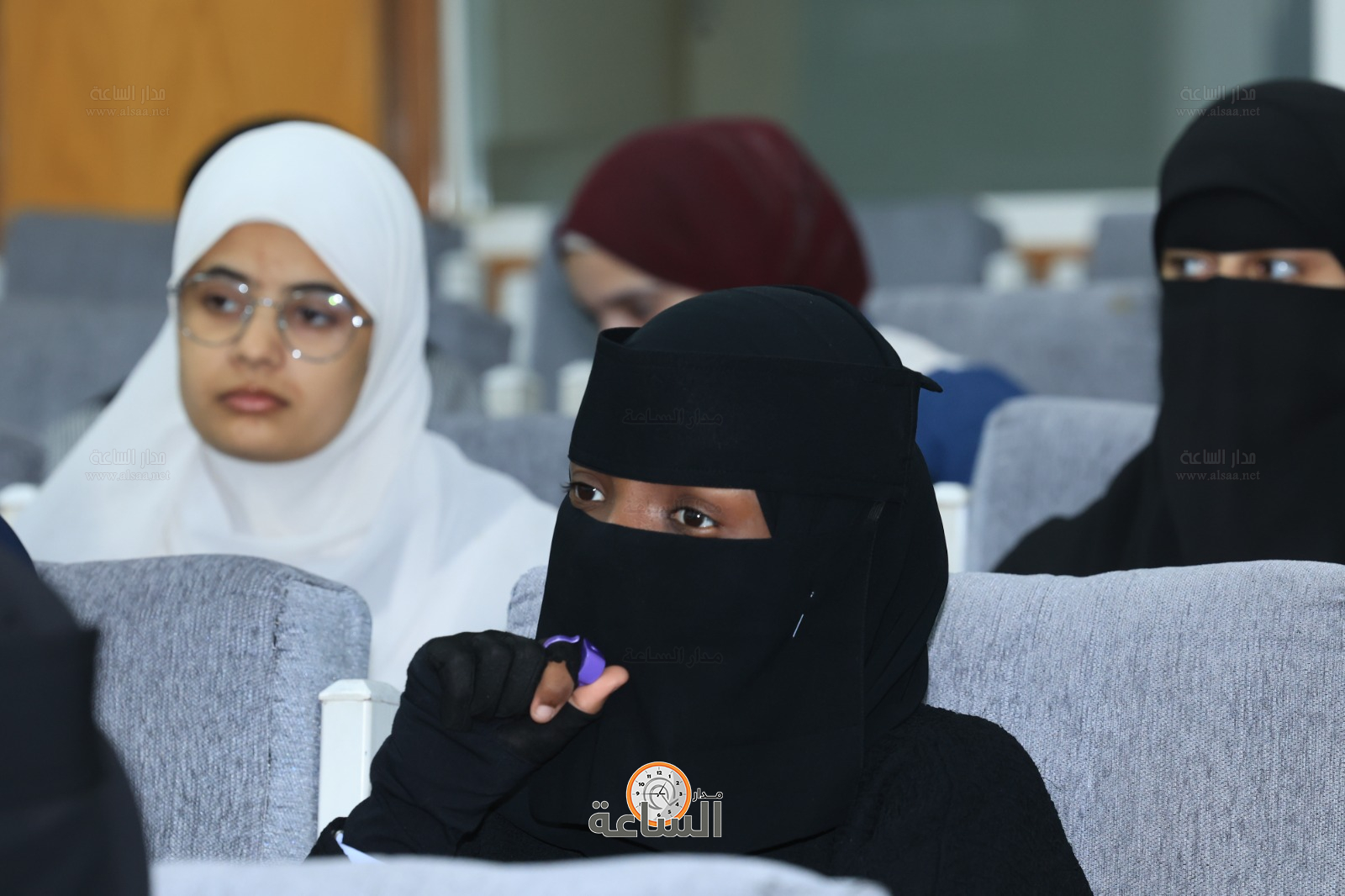 Madar Al-Saa Images 0.5062328539356432