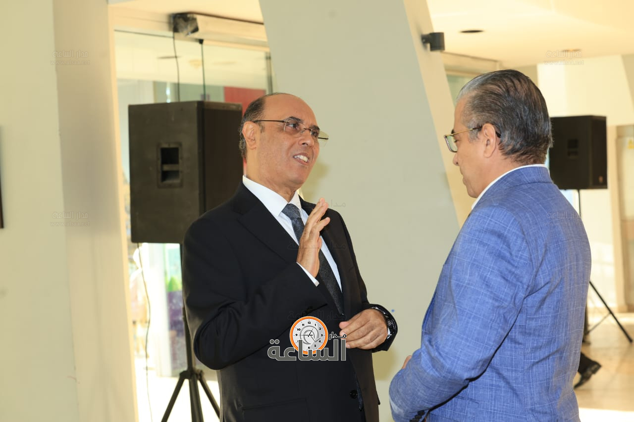 Madar Al-Saa Images 0.19254496418899192