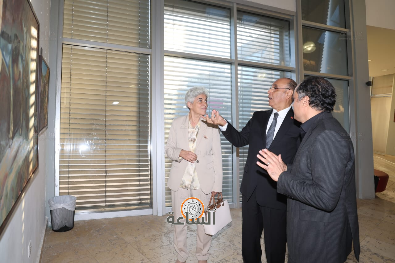 Madar Al-Saa Images 0.9573369033843572