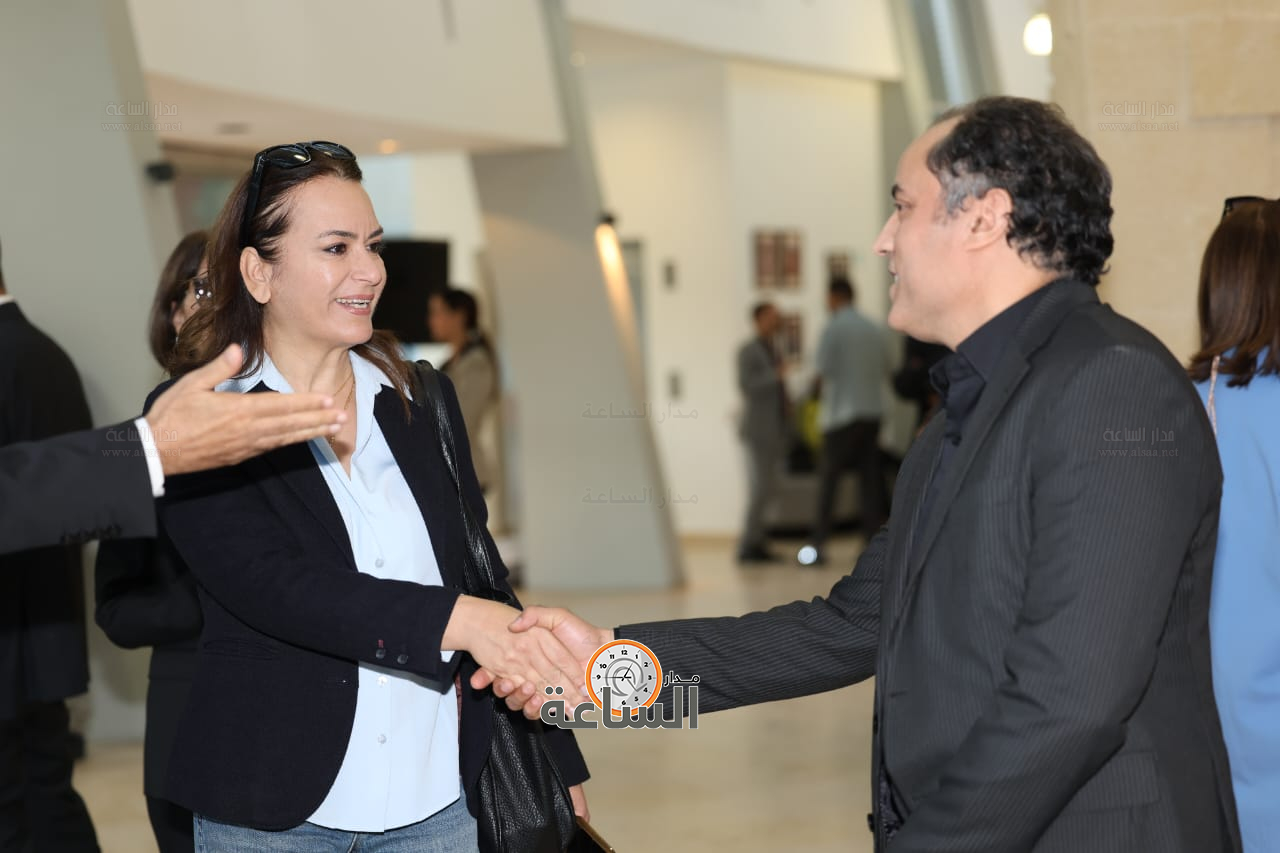 Madar Al-Saa Images 0.4080399230156888