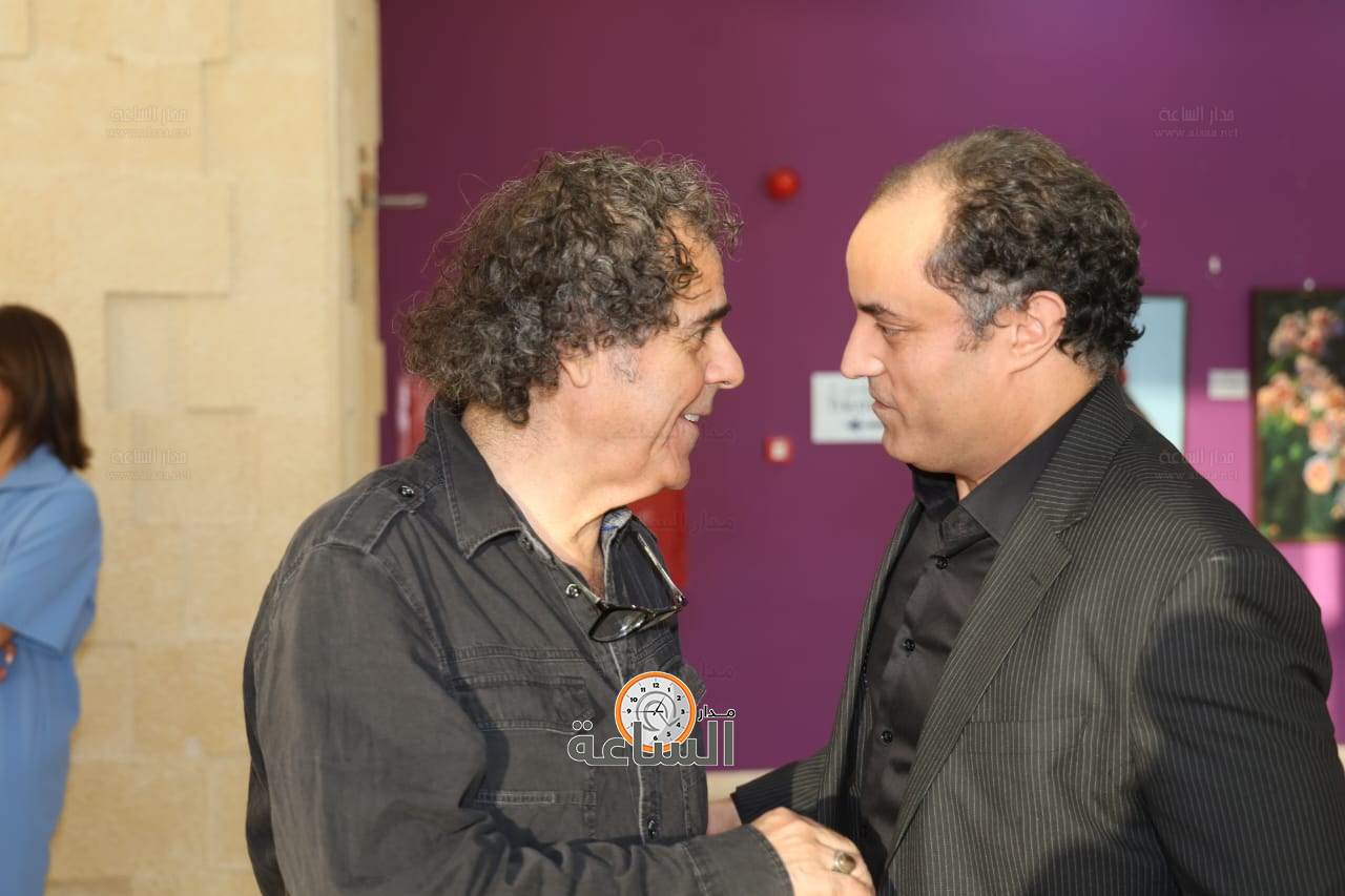 Madar Al-Saa Images 0.04609342541517869