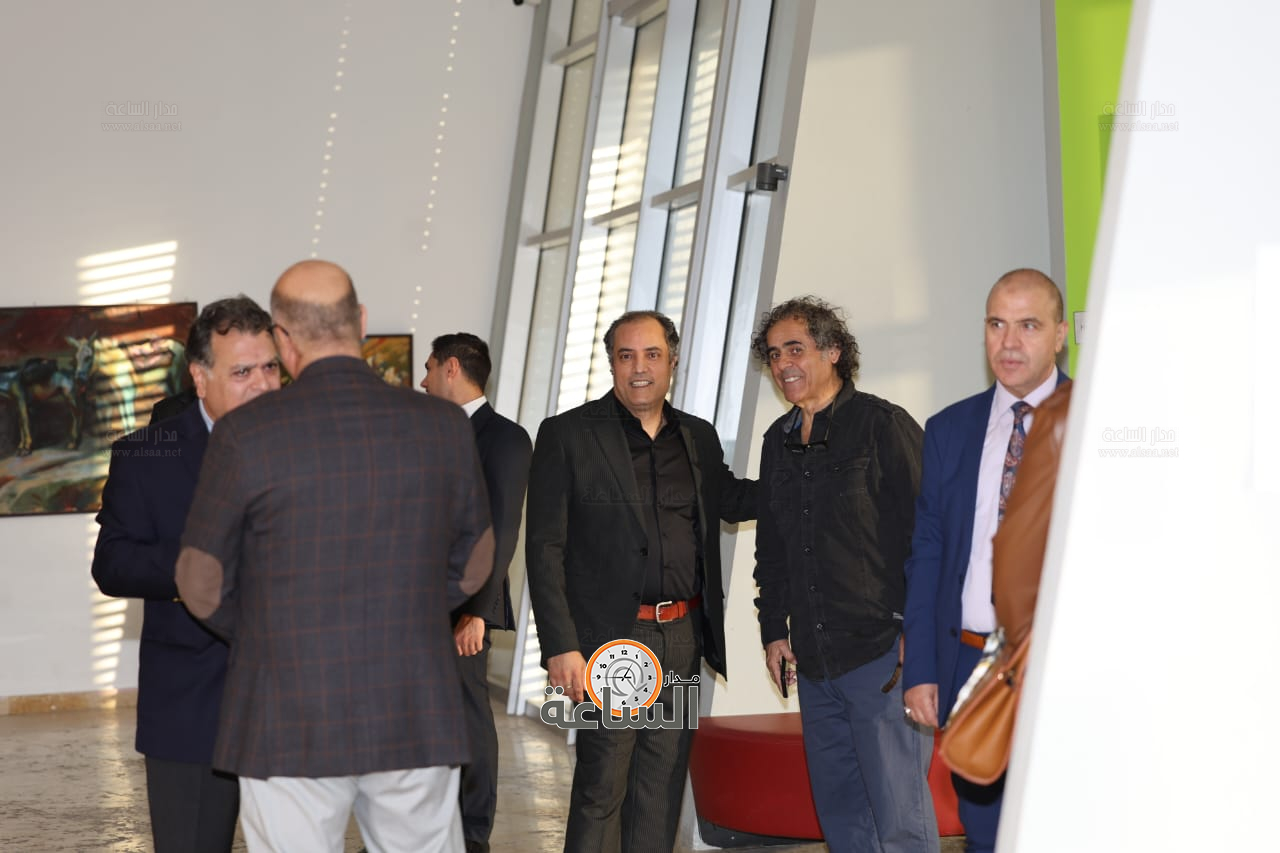 Madar Al-Saa Images 0.9358767903501872