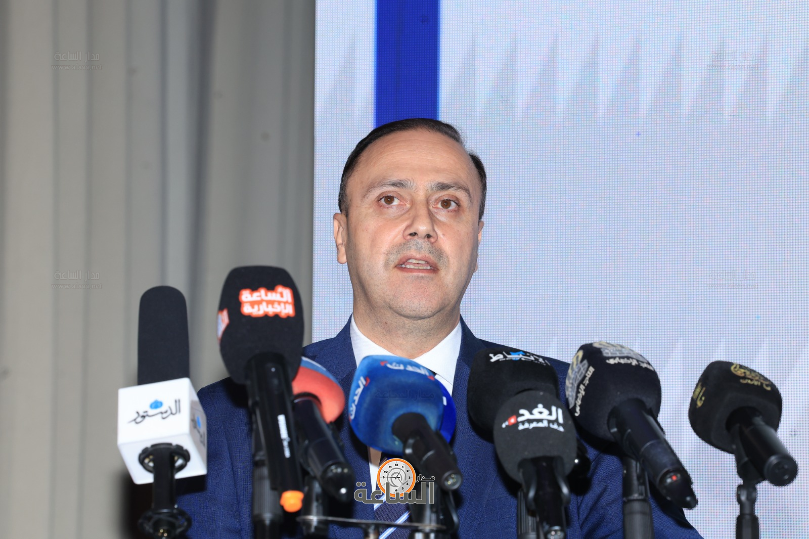 Madar Al-Saa Images 0.010090005676782532