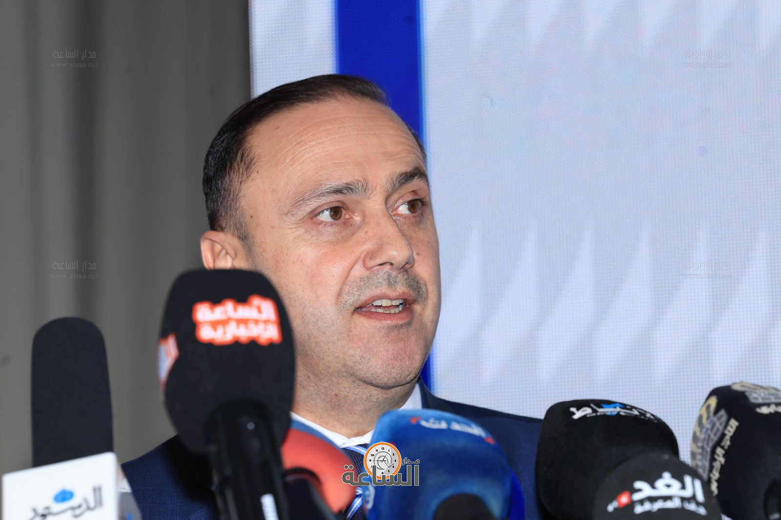 Madar Al-Saa Images 0.035936478534796534